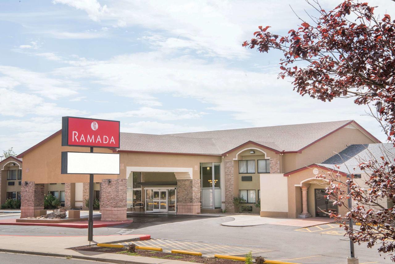 Hotel Ramada By Wyndham Albuquerque East Exteriér fotografie